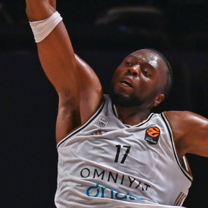 Καμπενγκέλε: «Ήταν ωραίο που είδα του φίλους του Ολυμπιακού στεναχωρημένους»