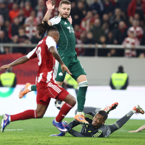 Η απίθανη χαμένη ευκαιρία του Μαρτίνς πάνω στη γραμμή (video)