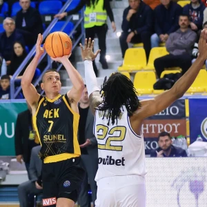 «Συναγερμός» με Φλιώνη στην ΑΕΚ ενόψει ΠΑΟΚ