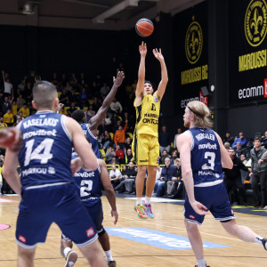 Ήρωας Κινγκ χάρισε τεράστια νίκη-ανάσα στο Μαρούσι κόντρα στην Καρδίτσα