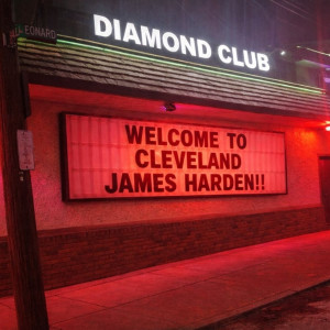 Η φήμη του προηγείται: Τα στριπτιτζάδικα του Κλίβελαντ καλοσώρησαν ΄΄ήδη τον Τζέιμς Χάρντεν