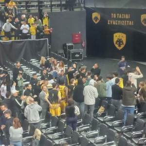 Νέα νίκη, νέο... πάρτι για την ΑΕΚ στη Sunel Arena (video)