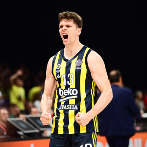 Μπηχτή του Μπιμπέροβιτς για τον Χέιζ - Ντέιβις: «Για όποιον καταλαβαίνει το μπάσκετ, MVP του Final 4 ήταν ο Χολ»