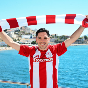 Τέλος από την Ρίο Άβε ο Αθανασίου - Επιστρέφει στον Ολυμπιακό