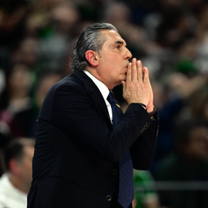 Αιχμές του Σκαριόλο προς την διαιτησία: «Ξεκάθαρο φάουλ στον Αμπάλντε στο τέλος»