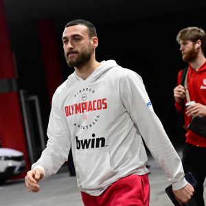 Με Νετζήπογλου νέο πρόσωπο η 12αδα του Ολυμπιακού για το ματς με Βίρτους