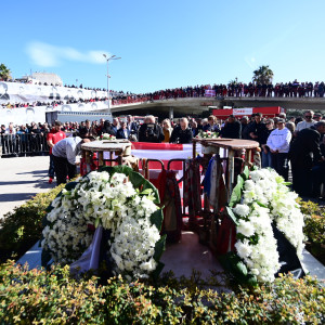 Τελέστηκε το μνημόσυνο για τα θύματα της Θύρας 7 - Ρίγος και συγκίνηση στην «ερυθρόλευκη» οικογένεια