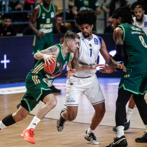 Ο Τολιόπουλος πήγε για alley-oop στον Φαρίντ και σκόραρε καταλάθος (video)