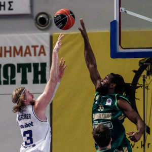 Η διπλή τάπα του Κένεθ Φαρίντ σε 3 δευτερόλεπτα (video)