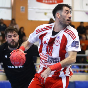 Κανδύλας: «Αφιερώνουμε το Κύπελλο στα θύματα της Θύρας 7»