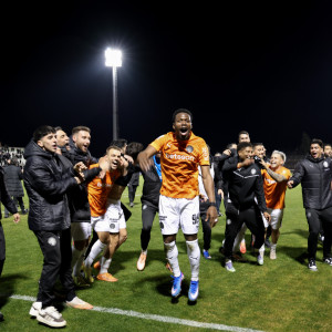 Έξαλλοι πανηγυρισμοί στα αποδυτήρια του ΟΦΗ μετά την πρόκριση (video)