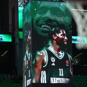 Η πρώτη φωτογραφία του Χέιζ-Ντέιβις με τη φανέλα του Παναθηναϊκού