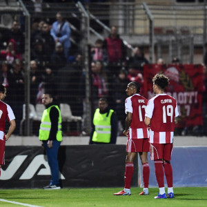 Προβληματισμένοι οι παίκτες του Ολυμπιακού, άκουσαν τα παράπονα του κόσμου