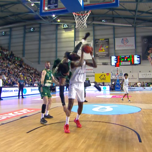 Τρομακτική πτώση του Χολμς και του Άπσον στο παρκέ