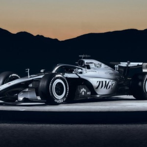 Η F1 «έκλεψε» την παράσταση στο Super Bowl με την παρουσίαση του μονοθεσίου της Cadillac