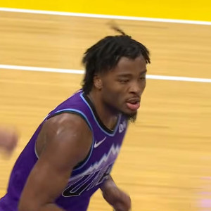 Ακόμα μοιράζει ασίστ: Ο Αϊζάια Κόλιερ σε βραδιά που θα θυμάται για πάντα με 22 ασίστ (video)