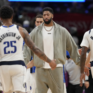 Οι Μάβερικς το πήραν απόφαση: Έστειλαν τον Άντονι Ντέιβις στους Γουίζαρντς