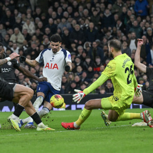 Όρθια η Τότεναμ κόντρα στη Σίτι: Οι «πετεινοί» γύρισαν από την... κόλαση και έκαναν δώρο στην Άρσεναλ