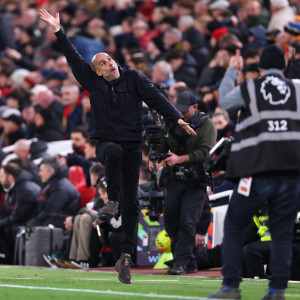 Τρομερός Γκουαρδιόλα: Μιμήθηκε την φοβερή απόκρουση του Ντοναρούμα που χάρισε στη Σίτι τη νίκη (video)