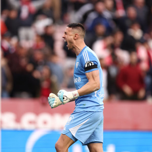 «Ήρωας» Βλαχοδήμος έπιασε πέναλτι στο φινάλε και έδωσε τον βαθμό στη Σεβίλλη (video)