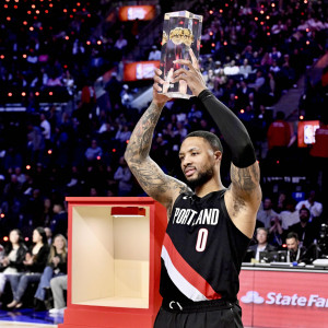 Ο Λίλαρντ κέρδισε τον διαγωνισμό τριπόντων χωρίς να έχει αγωνιστεί στη σεζόν