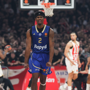 Δύο βολές στο σίδερο, μία χαμένη ευκαιρία: Το θρίλερ ανάμεσα σε Ερυθρό Αστέρα και Μακάμπι (video)