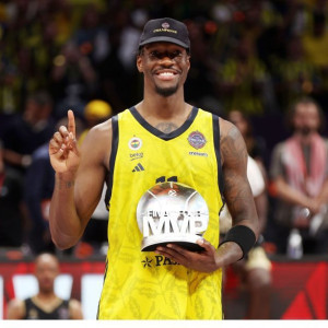 Τι χωρίζει Φενέρμπαχτσε και Χέιζ-Ντέιβις από το deal