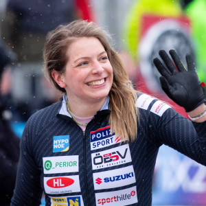 Η αθλήτρια με το «φως στην καρδιά»: Το 2022 έπαθε εγκεφαλικό, τώρα αγωνίζεται με σπασμένο πόδι