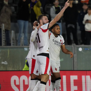 «Χρυσό» διπλό της Μίλαν στην έδρα της Πίζα