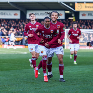 Γλίτωσε κάζο μεγατόνων η Γουέστ Χαμ, απέκλεισε στην παράταση την Μπάρτον