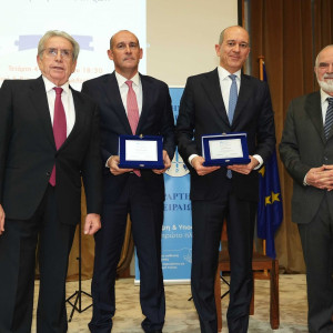 Παναγιώτης και Γιώργος Αγγελόπουλος βραβεύθηκαν από την Ελληνική Αντικαρκινική Εταιρεία