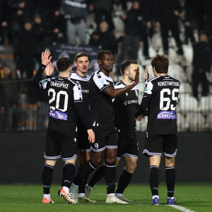 Νίκη-φόρος τιμής στα αδικοχαμένα αετόπουλα για τον ΠΑΟΚ στη θλιμμένη Τούμπα