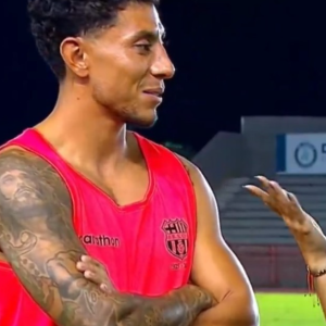 «Η γυναίκα μου μού είπε να μη γυρίσω σπίτι...»- Απίθανη ατάκα ποδοσφαιριστή σε live συνέντευξη (video)