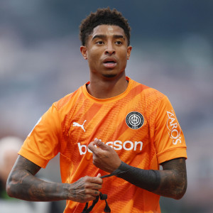 Ο Σαλσέδο είδε δύο κίτρινες κάρτες σε 12 λεπτά και αποβλήθηκε (video)