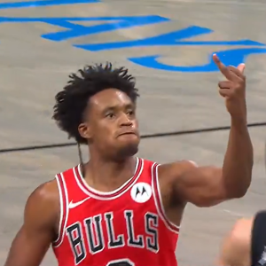 Ο Σέξτον ύψωσε το μεσαίο του δάχτυλο στην μπασκέτα Νετς (video)