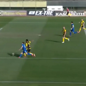 Κόκκινη αντί για πέναλτι - Έξαλλοι στη Νίκη Βόλου με την αποβολή (video)