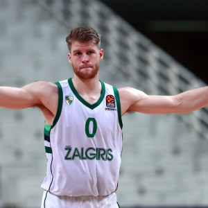 Η τελευταία φορά που η Ζαλγκίρις είχε νικήσει τον Ολυμπιακό, τα κατάφερε με buzzer beater του Γουόκαπ!