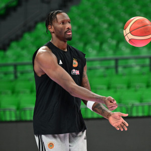 Το πρώτο μήνυμα του Χέιζ-Ντέιβις στα πράσινα: «Να θυμάστε πως πάντα θα βάζουμε τα δυνατά μας!» (video)