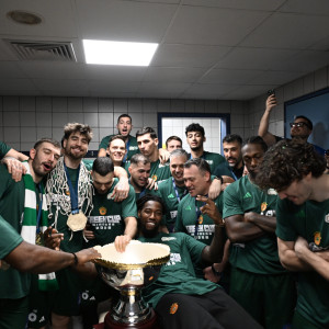 Το «We Won» των γονιών του Χολμς έφτασε μέχρι τα αποδυτήρια του Παναθηναϊκού (video)