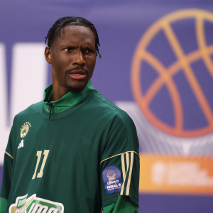 Ο Χέιζ - Ντέιβις είδε όρθιος σχεδόν όλο το πρώτο δεκάλεπτο του Παναθηναϊκός - ΠΑΟΚ (video)