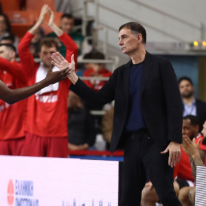 Μπαρτζώκας: «Ο Τζόουνς και ο Μιλουτίνοφ είναι αμφίβολοι για τον τελικό»