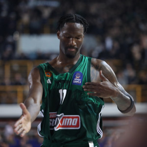 Ο Χέιζ-Ντέιβις την Κυριακή πάτησε Ελλάδα και το Σάββατο ήταν MVP του τελικού Κυπέλλου!