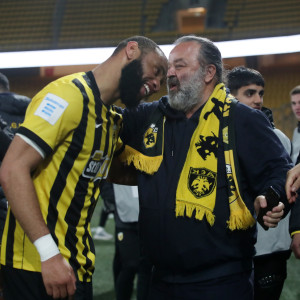 Η παρακάμερα του ΑΕΚ - Λεβαδειακός: Οι αγκαλιές Ηλιόπουλου και οι πανηγυρισμοί (video)