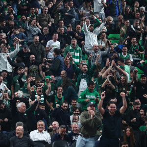 «Σεισμός» στο T-Center με τους πανηγυρισμούς για την πρόκριση του Παναθηναϊκού κόντρα στην Πλζεν (video)