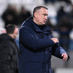 Η πρώτη δύσκολη αποστολή του Γρηγορίου είναι να «κερδίσει» τους παίκτες του Άρη