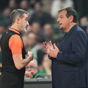 Αυτοί είναι οι τρεις διαιτητές του αγώνα ανάμεσα σε Παναθηναϊκό και Παρί