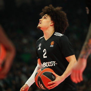 O Χιφί άρχισε να τα... στάζει πριν το τζάμπολ του Παναθηναϊκός - Παρί (video)