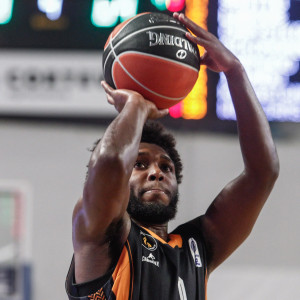 Επίσημο το «μπαμ»: Στο Μαρούσι του Παπαθεοδώρου ο Γουόκερ!