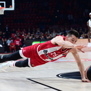 Ξέσπασε ο Πίτερς: «Δεν υπάρχει σεβασμός για την υγεία των παικτών με τα αυτοκόλλητα»