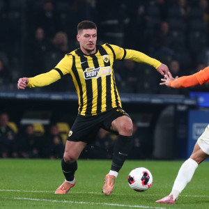 Η ΑΕΚ για την πρωτιά σε ένα δύσκολο αγώνα σε άδειες εξέδρες